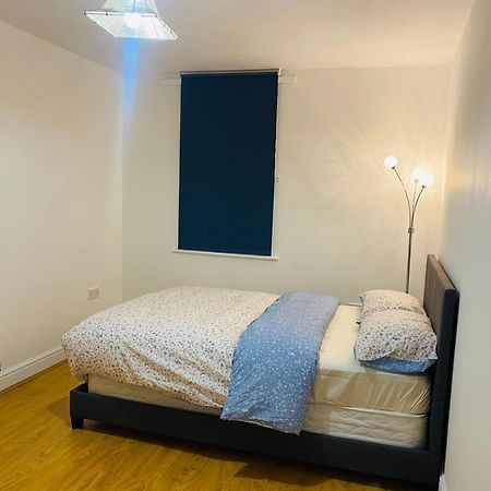 Lovely Cozy One Bedroom Apartment In Whitechapel Londen Buitenkant foto